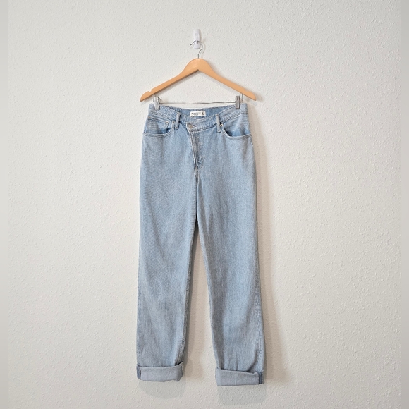 Abercrombie 90s Straight High Rise Jeans 28/6 Long - Picture 2 of 7